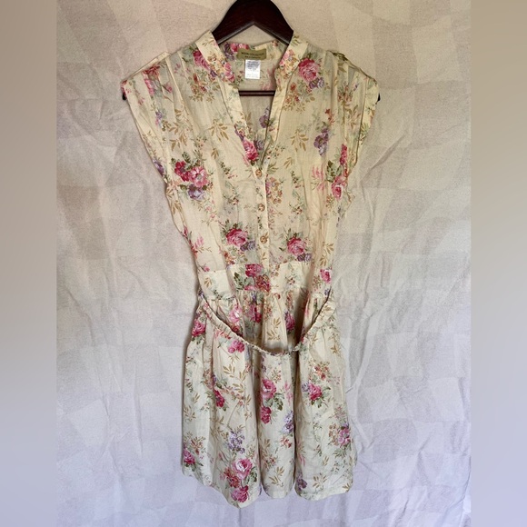 Moon Collection Dresses & Skirts - Moon Collection vintage inspired floral print dress size medium